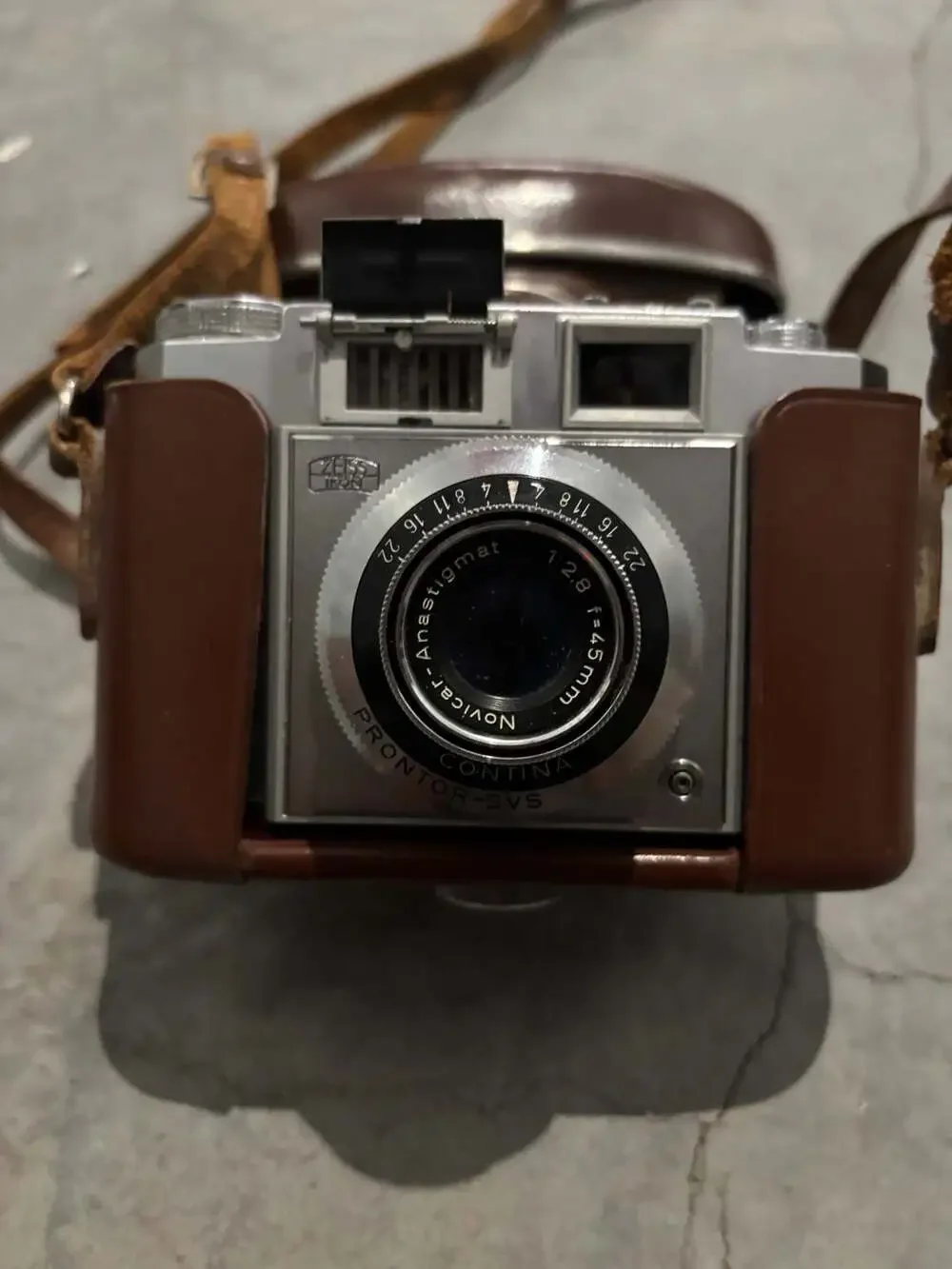 Vintage Zeiss Ikon Contina Camera with Novicar-Anastigmat 45mm f/2.8 Lens